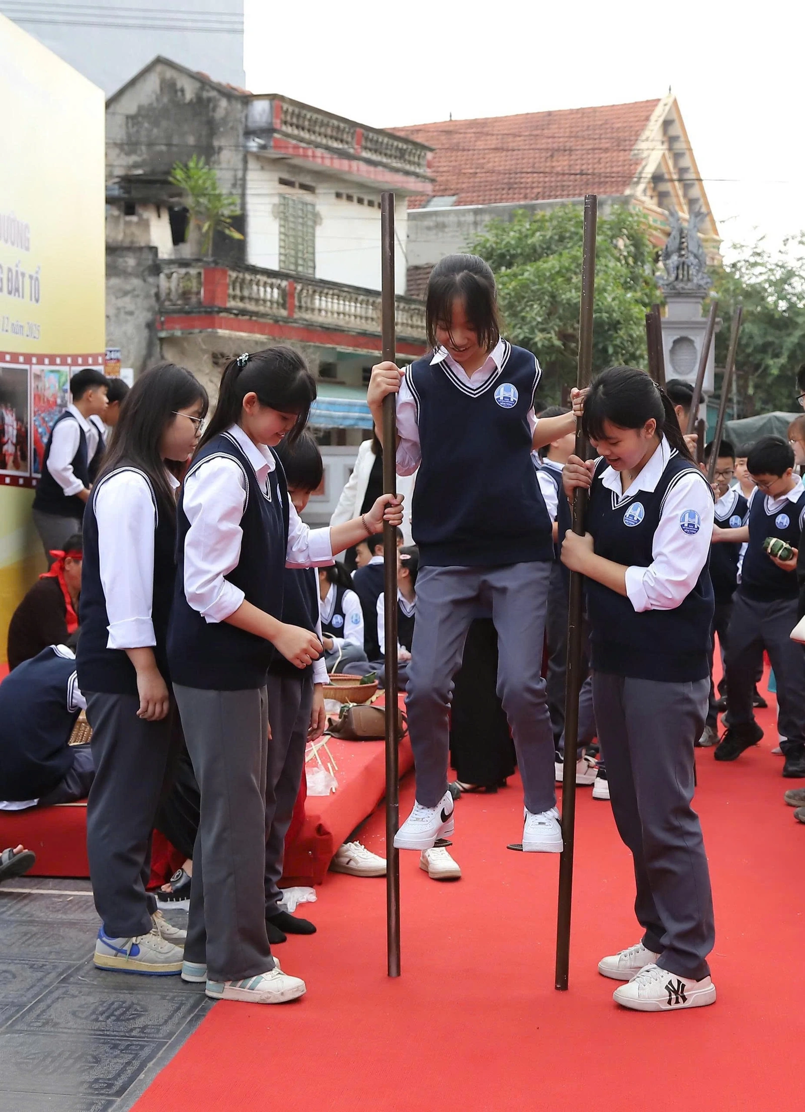 Du lịch học đường - Trải nghiệm văn hóa vùng Đất Tổ