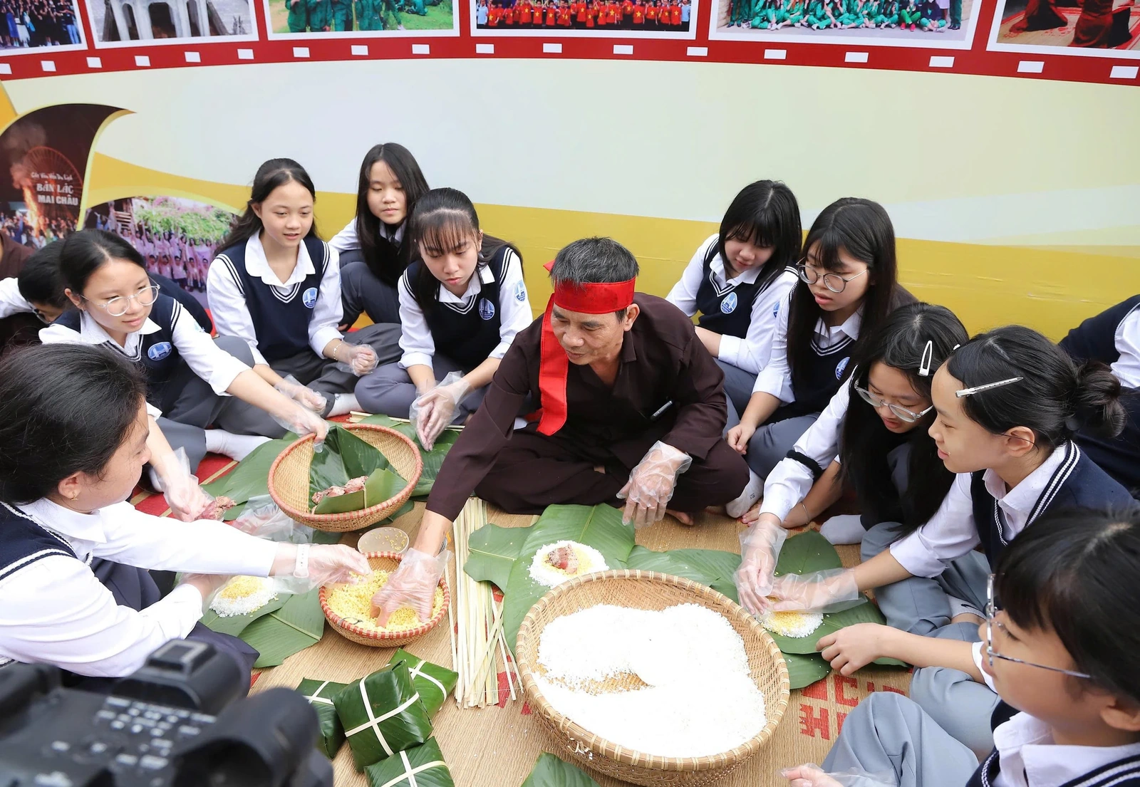 Du lịch học đường - Trải nghiệm văn hóa vùng Đất Tổ