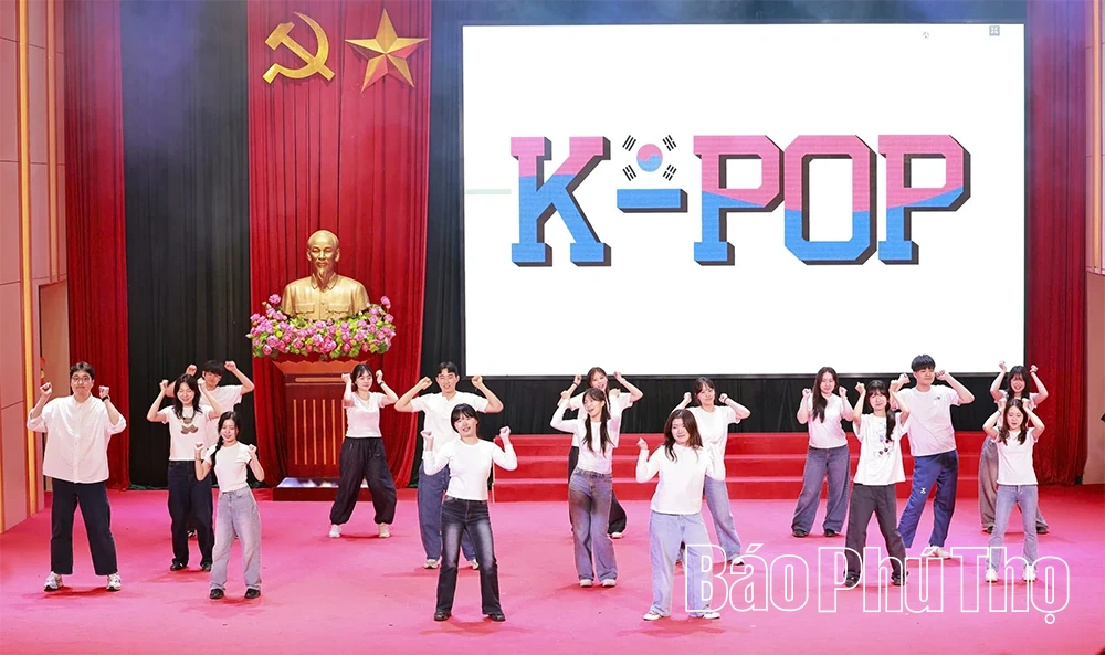 Giao lưu văn hoá giữa sinh viên Đại học Hùng Vương và đoàn sinh viên thuộc Hiệp hội Châu Á Thái Bình Dương