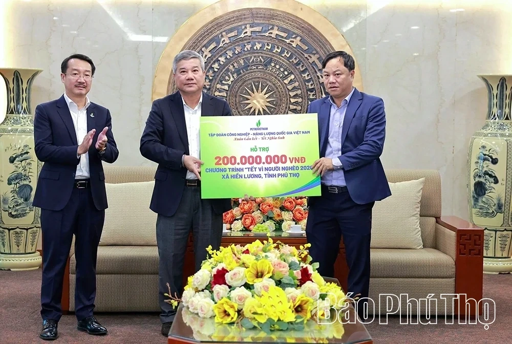 Petrovietnam providing over 1.7 billion VND to support the poor during Tet holiday