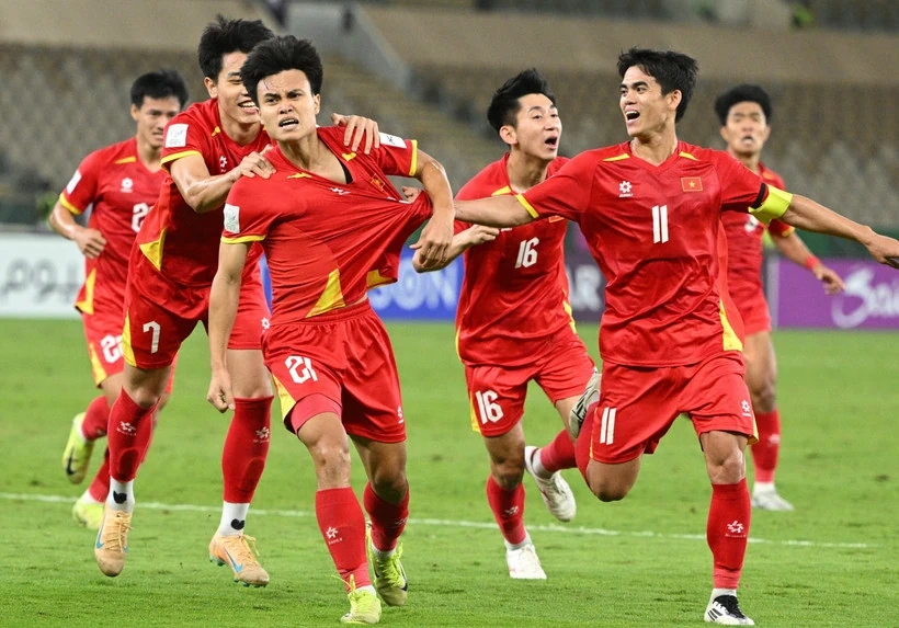 Minh Phúc kết liễu U23 UAE, U23 Việt Nam vào bán kết Giải U23 châu Á 2026