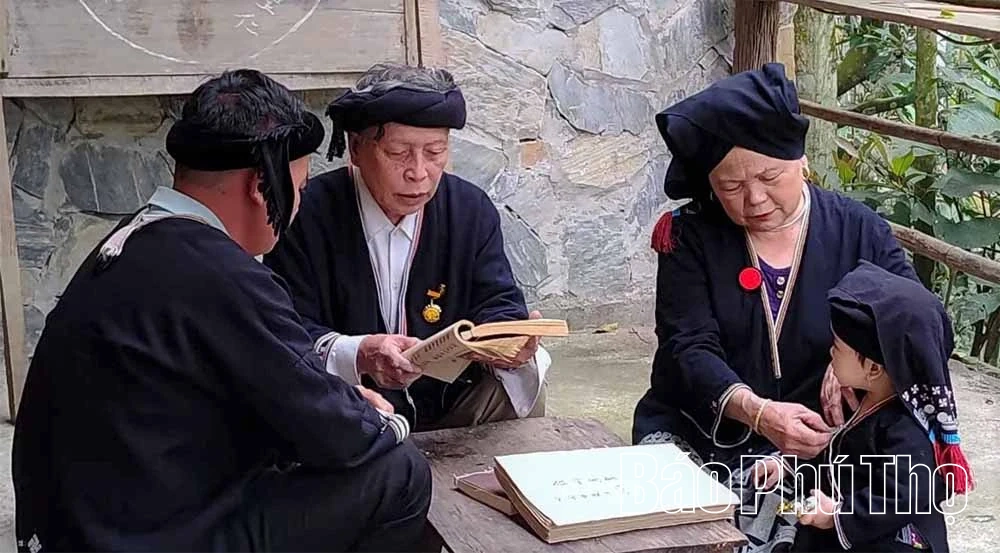 Hướng phát triển du lịch cộng đồng Đà Bắc bền vững