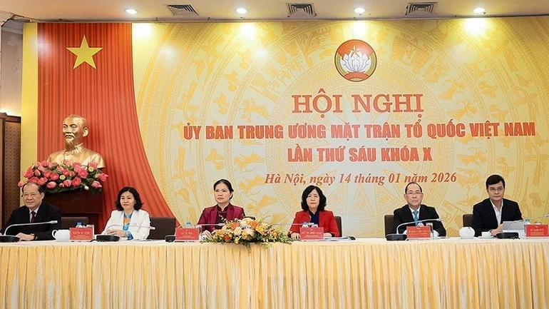 Phát huy quyền làm chủ của nhân dân trong tham gia xây dựng và hoàn thiện thể chế, tăng cường khối đại đoàn kết toàn dân tộc