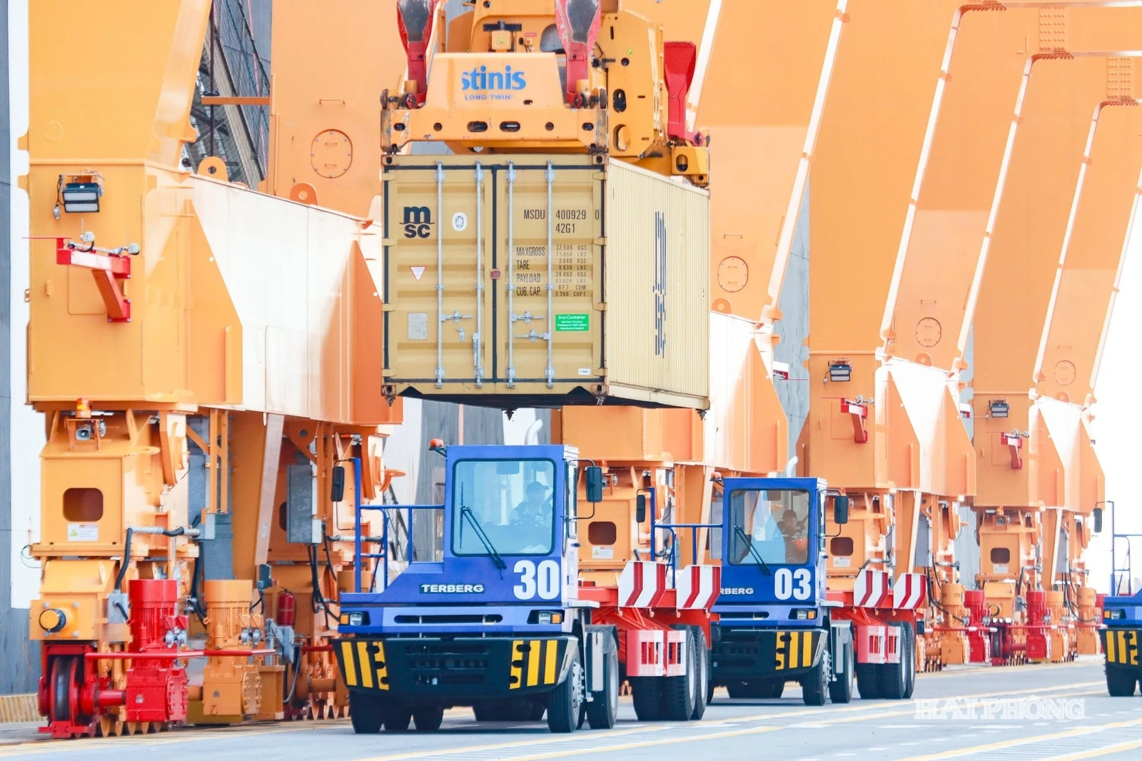 Tổ hợp cảng biển hiện đại nhất miền Bắc