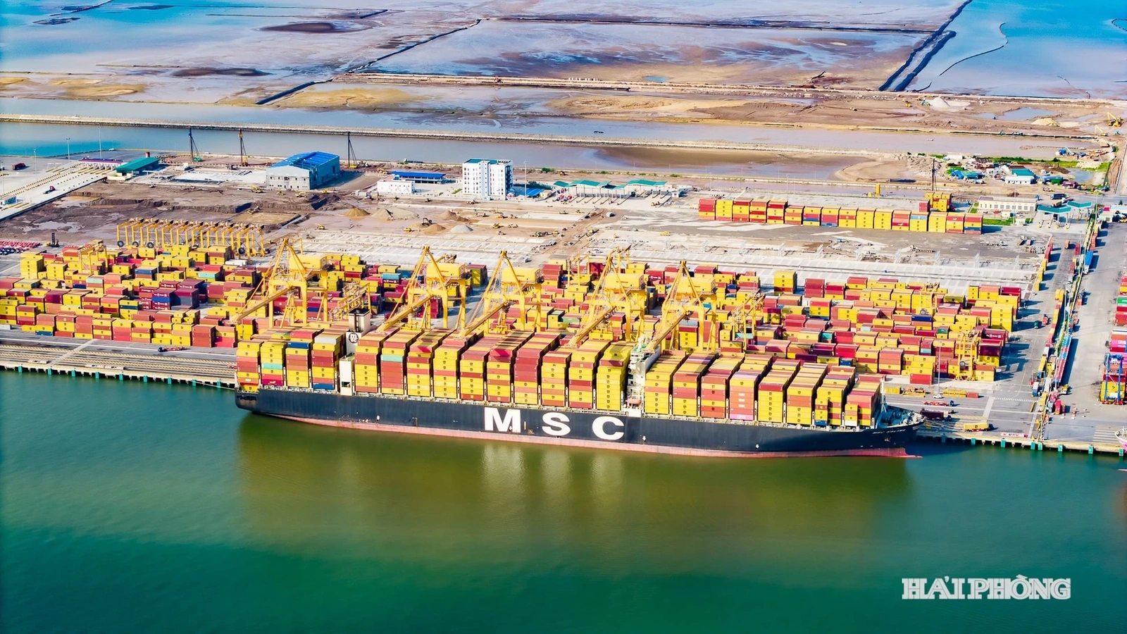 Tổ hợp cảng biển hiện đại nhất miền Bắc