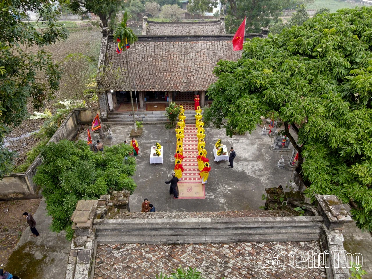 Độc đáo kiến trúc đền Phú Đa