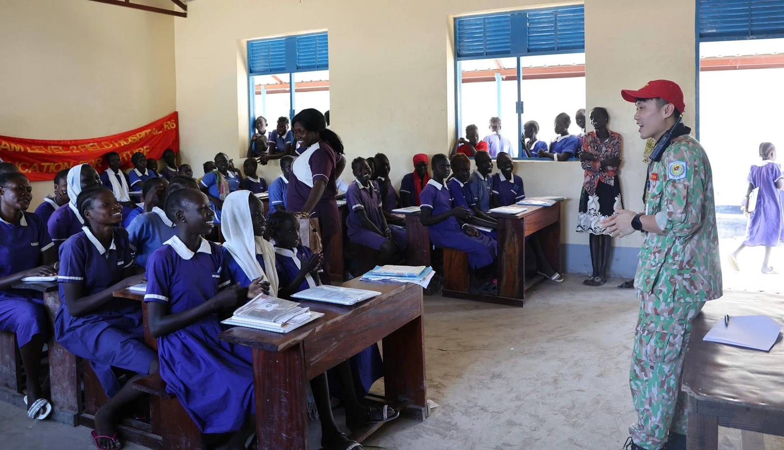 Hai lần đi gieo hạt hòa bình