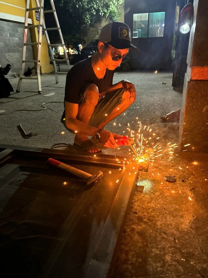 Sửa Cửa Sắt Hòa Phát - Địa chỉ Sửa Cửa Sắt, Cửa Kéo Tại TPHCM