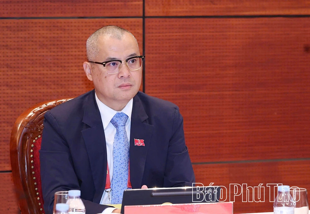 Đoàn đại biểu tỉnh Phú Thọ đóng góp nhiều ý kiến vào các dự thảo văn kiện trình Đại hội XIV của Đảng