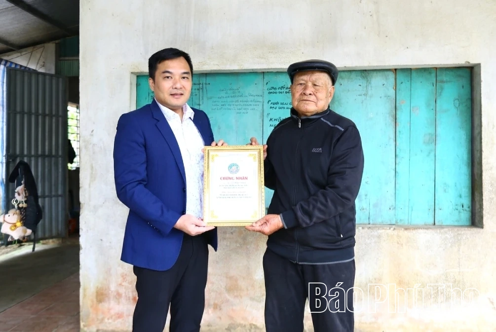 Hiến tặng hiện vật bảo tàng - nghĩa cử cao đẹp