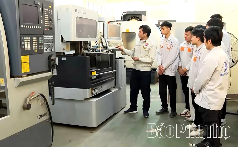 Lời giải cho bài toán nhân lực chất lượng cao: Khi nhà trường và doanh nghiệp “hòa cùng nhịp đập”