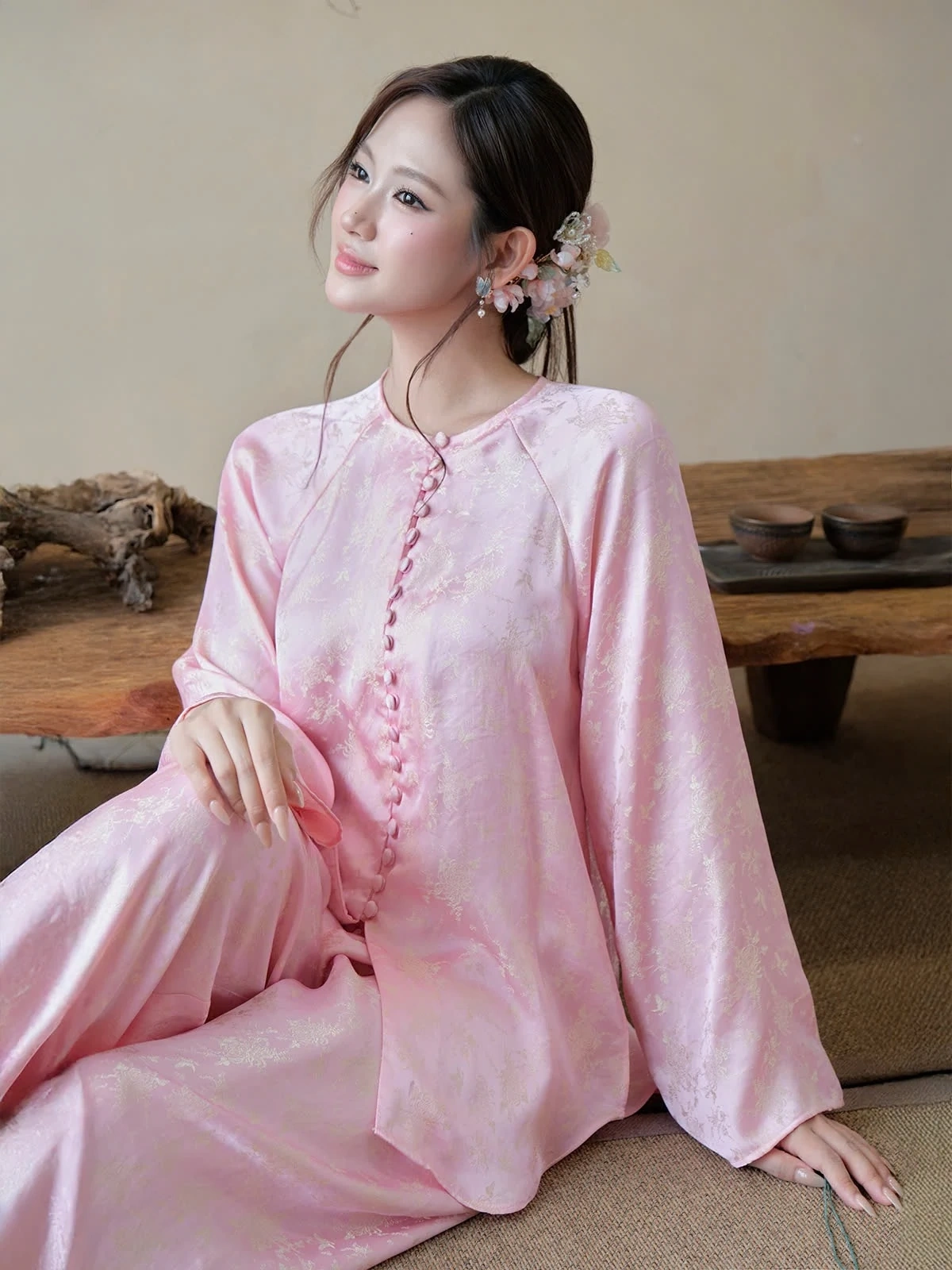 Áo bà ba thành mốt hot dịp Tết 2026