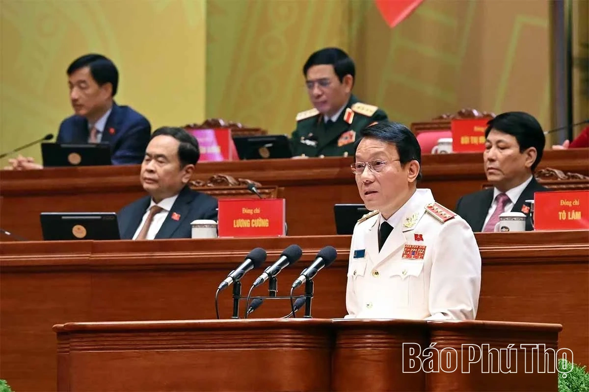 Thảo luận ở hội trường về các Văn kiện Đại hội