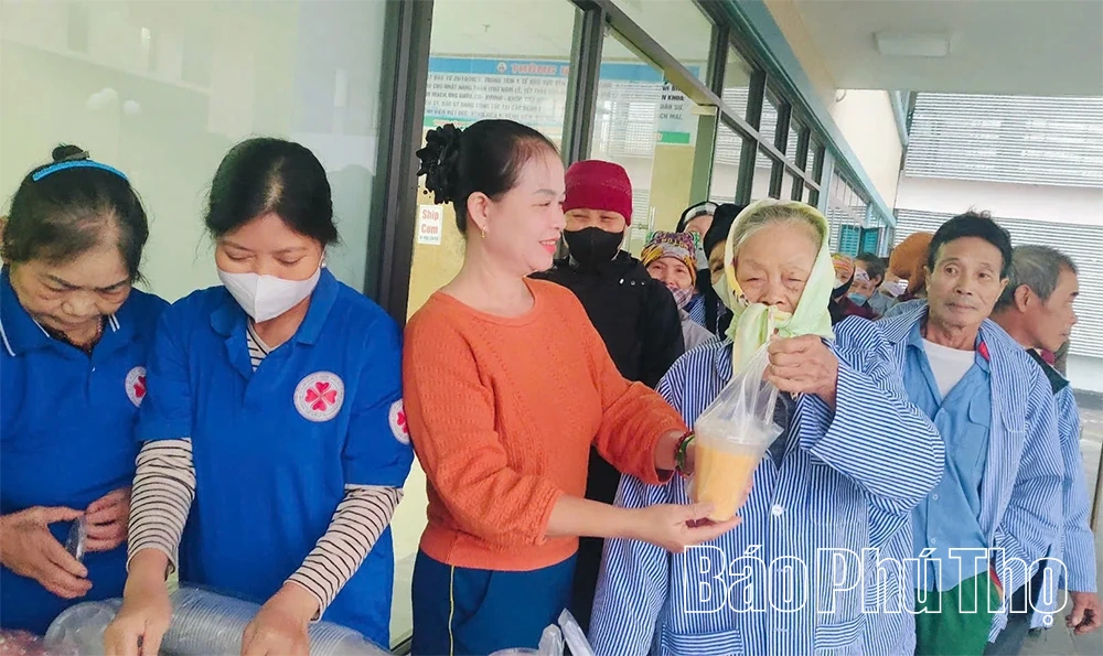 “Cầu nối” những tấm lòng nhân ái