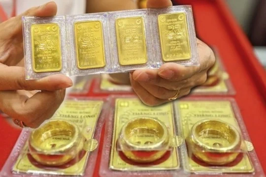 Giá vàng thế giới tăng cao, vàng trong nước lập kỷ lục mới?