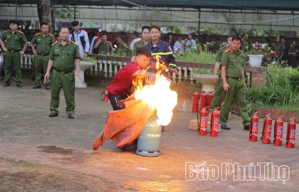 Đồng bộ các biện pháp phòng, chống cháy nổ, cháy rừng