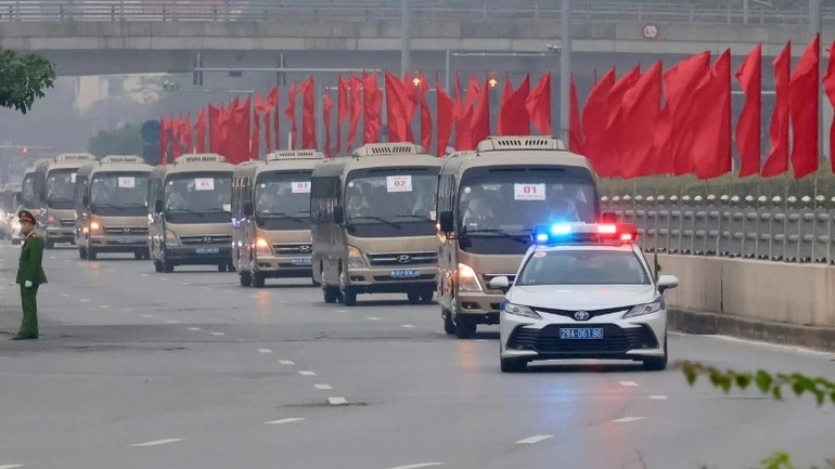 Cảnh sát giao thông hoàn thành xuất sắc nhiệm vụ, bảo đảm tuyệt đối an toàn giao thông phục vụ Đại hội XIV của Đảng