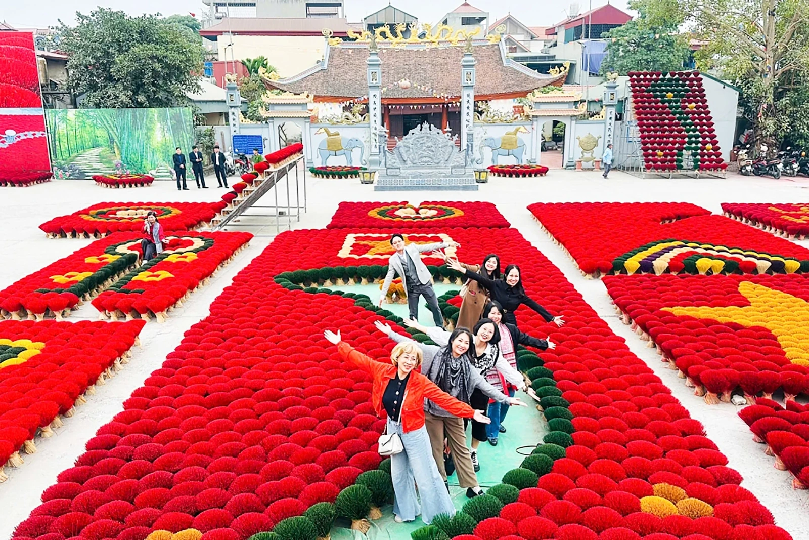 Du lịch Tết Bính Ngọ: “Ðón sóng” tăng trưởng ngay từ đầu năm