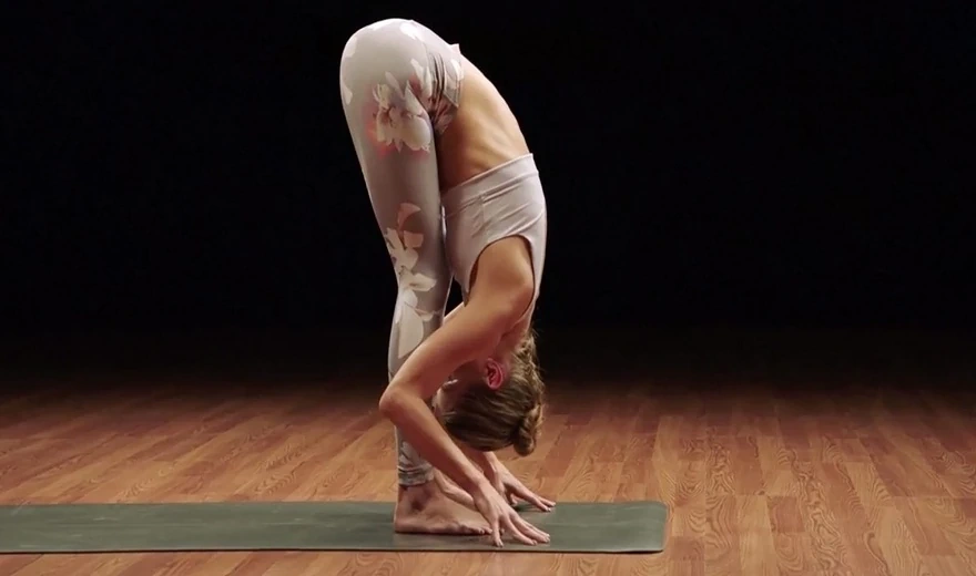 5 tư thế yoga giúp giảm rụng tóc trong mùa đông