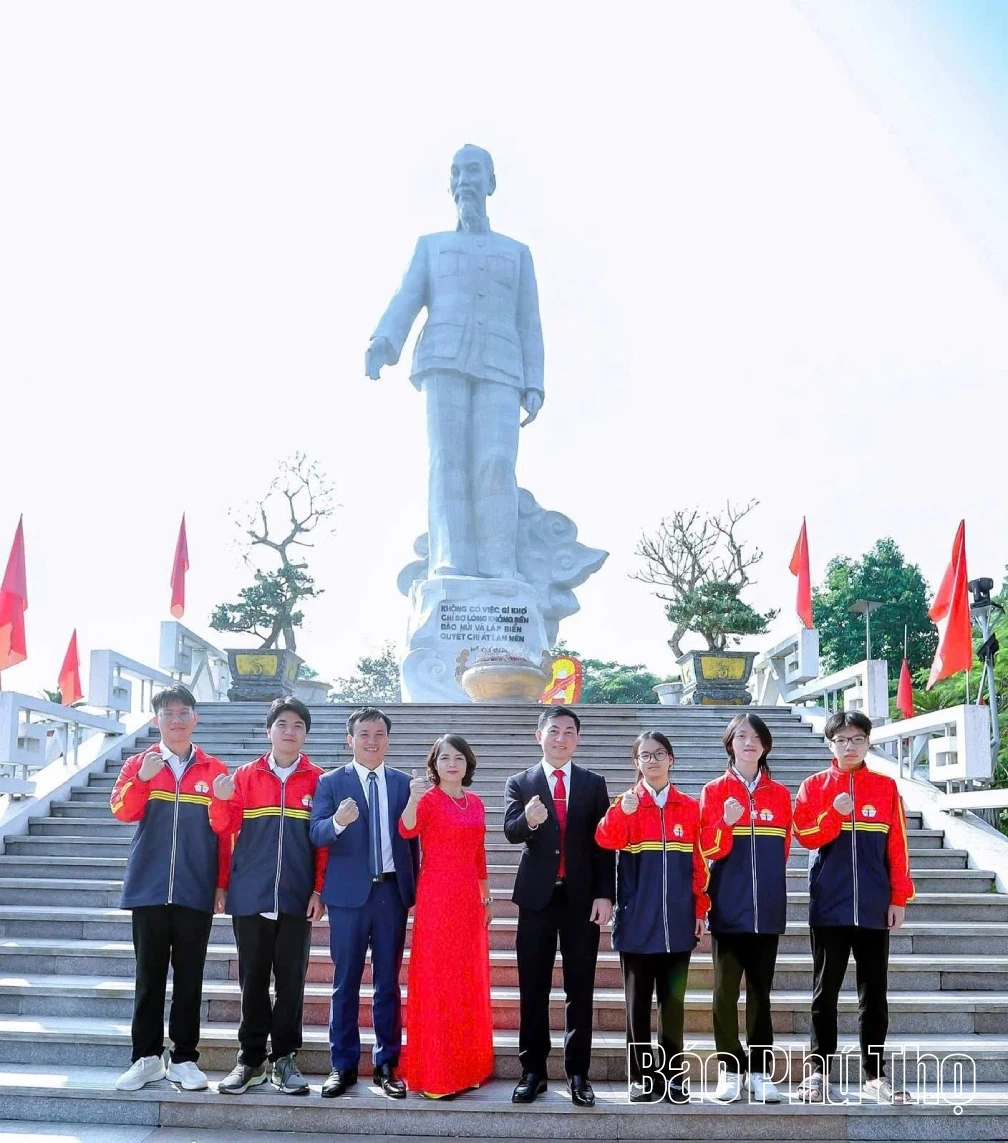 Hai hành trình, một niềm tin