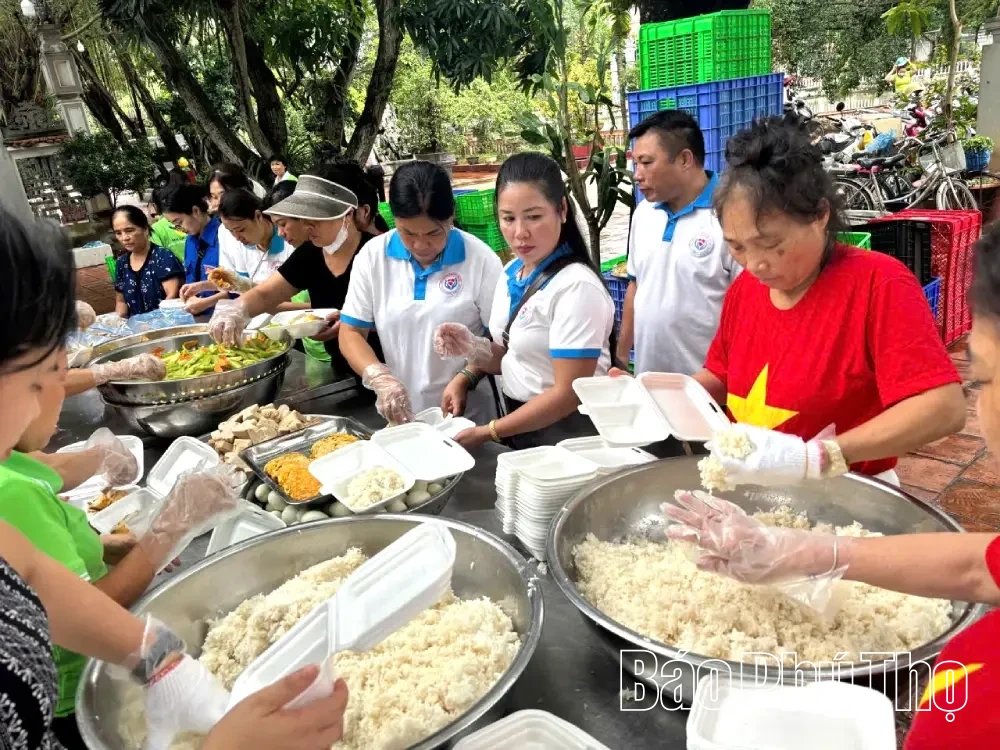 Hành trình 9 năm chia sẻ yêu thương