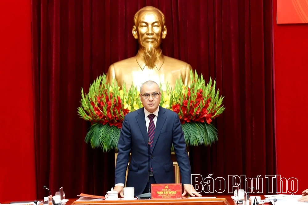 Cho ý kiến về công tác nhân sự chuẩn bị bầu cử và các nghị quyết, đề án phát triển kinh tế - xã hội chiến lược