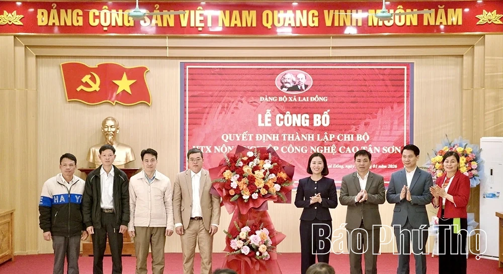 Thành lập Chi bộ Hợp tác xã nông nghiệp công nghệ cao Tân Sơn