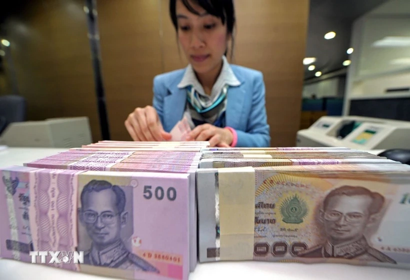 Thái Lan giới hạn giao dịch vàng để kiểm soát đồng baht tăng mạnh