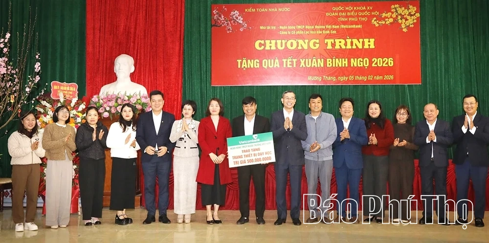 Đoàn đại biểu Quốc hội tỉnh thăm, tặng 1.705 suất quà Tết