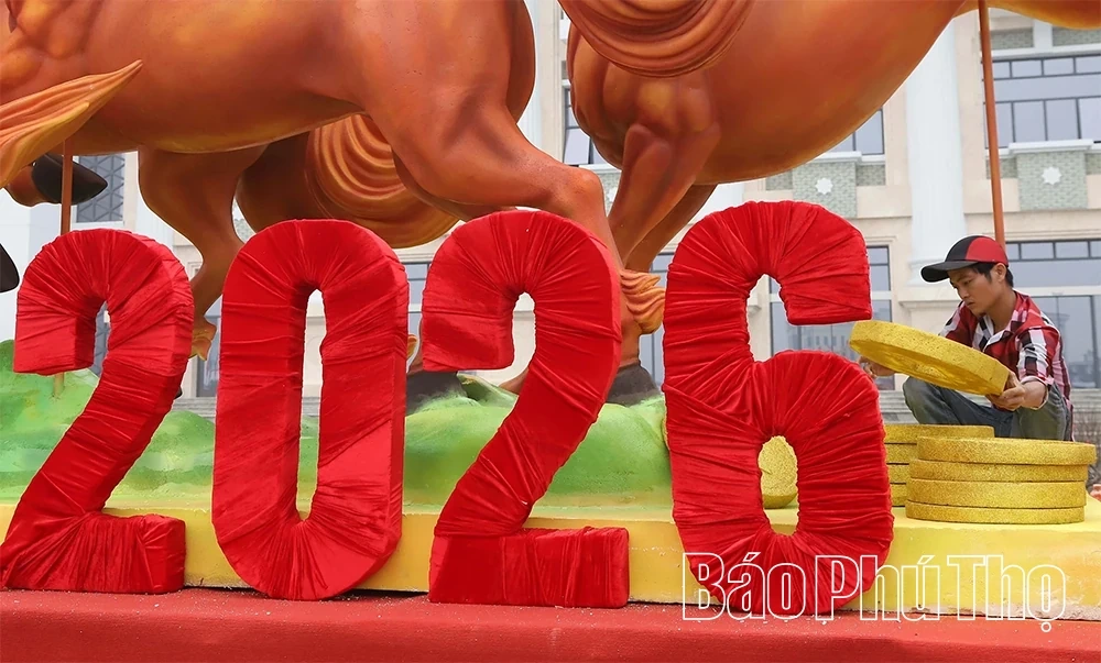 Mascots Welcome the Year of the Horse 