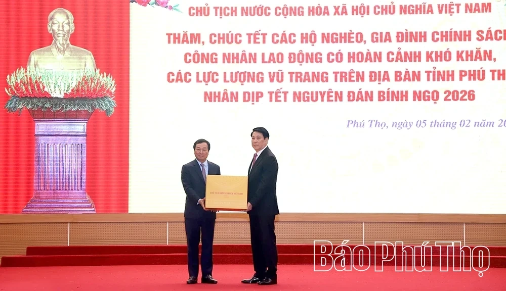 State President Luong Cuong Visits, Presents Gifts, and Extends Lunar New Year Wishes in Phu Tho