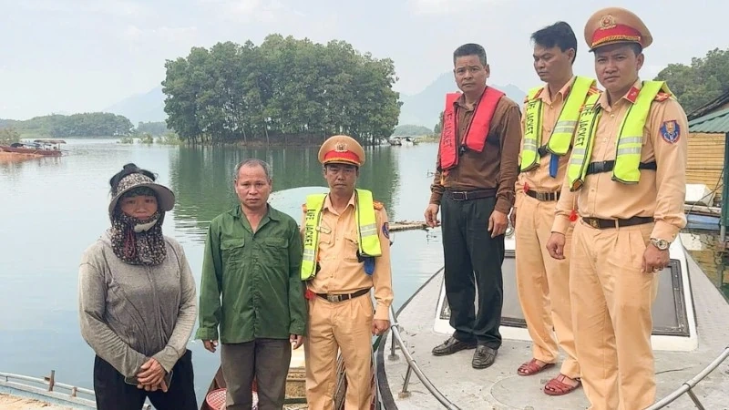 Kỳ 2: Ánh đèn dập tắt hệ sinh thái thủy sinh