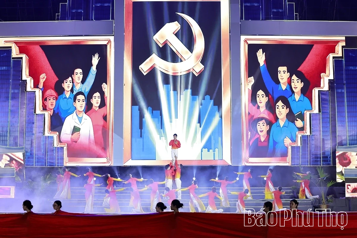 Chương trình nghệ thuật Đất Tổ linh thiêng - Khát vọng hùng cường”