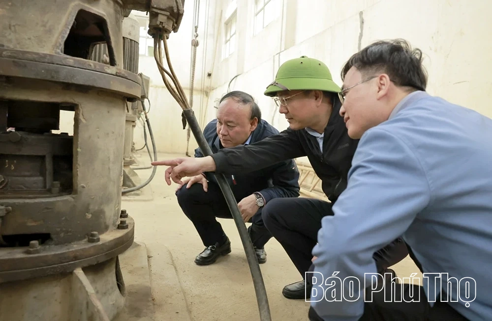 Kiểm tra công tác lấy nước đợt 2 phục vụ gieo cấy lúa vụ Đông Xuân 2025-2026