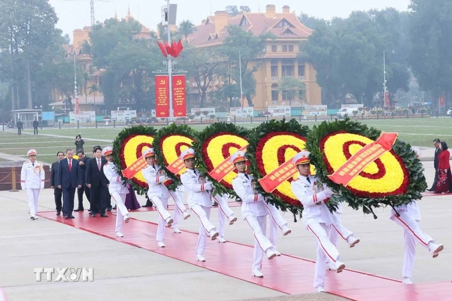 Lãnh đạo Đảng, Nhà nước vào Lăng viếng Chủ tịch Hồ Chí Minh