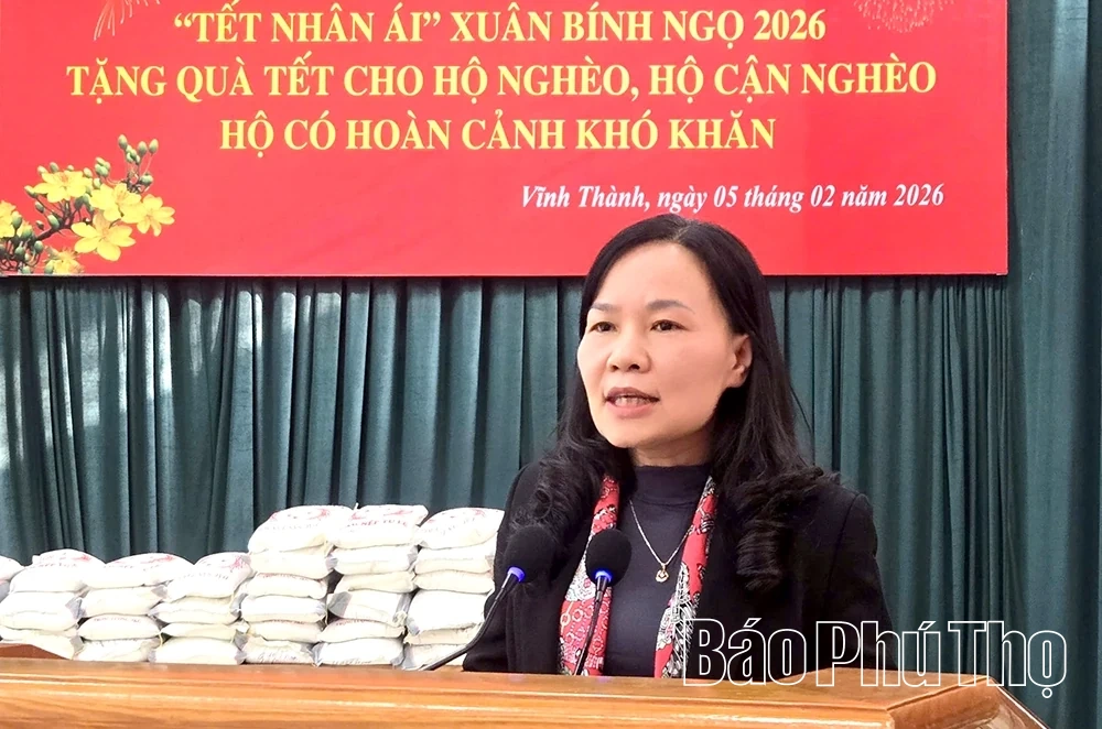 Chương trình “Tết nhân ái” trao 220 suất quà tặng hộ khó khăn tại xã Vĩnh Thành