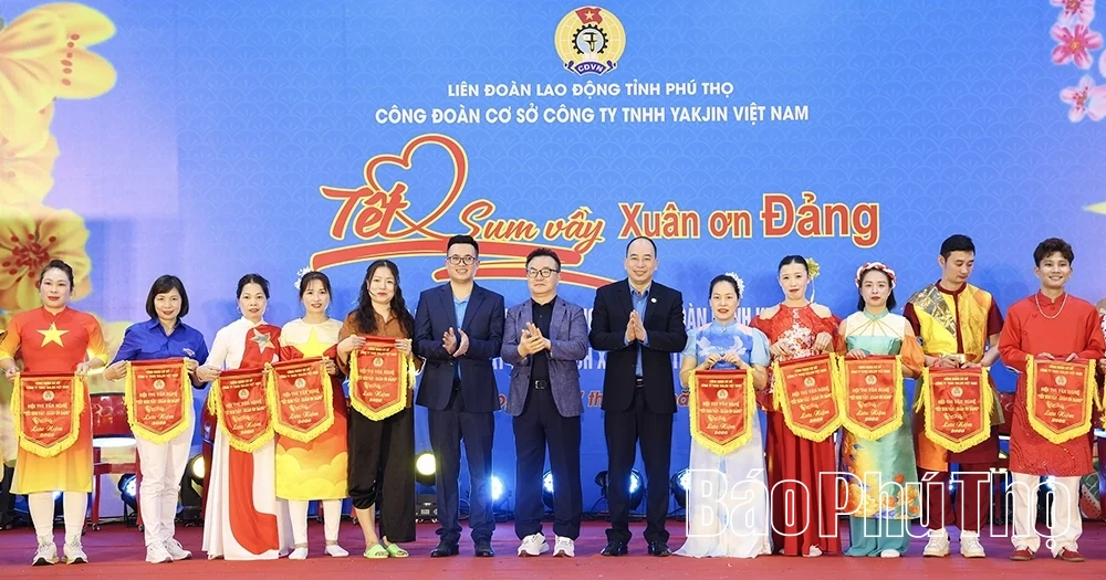 Chương trình “Tết sum vầy - Xuân ơn Đảng” tại Công ty TNHH Yakjin Việt Nam