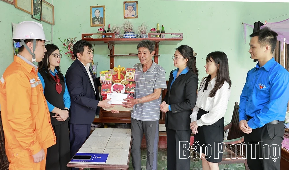 Ấm áp nghĩa tình dưới mái nhà của Mẹ