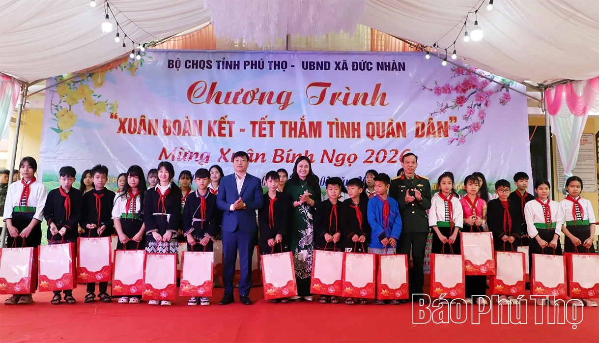 Bộ CHQS tỉnh: Tổ chức Chương trình “Xuân đoàn kết - Tết thắm tình quân dân”