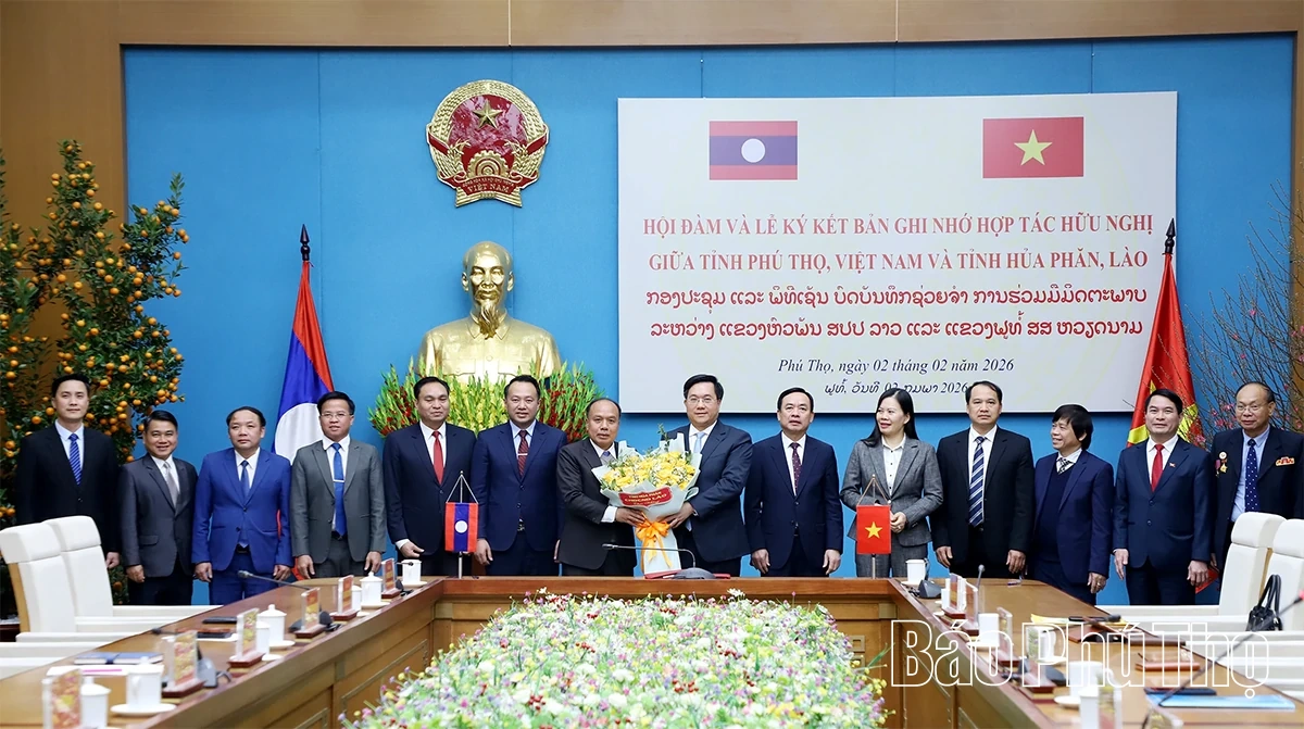 Ký kết Bản ghi nhớ hợp tác hữu nghị giữa hai tỉnh Phú Thọ và tỉnh Hủa Phăn