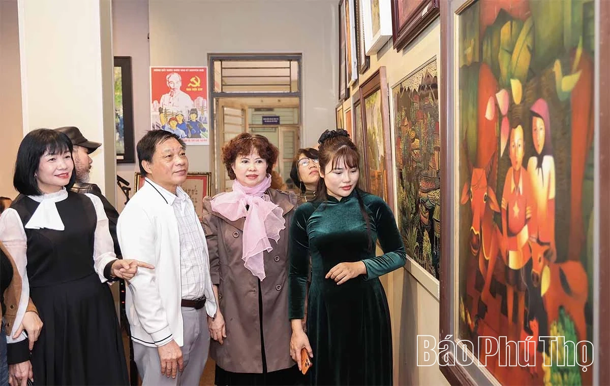 Triển lãm mỹ thuật “Mừng Đảng, mừng Xuân, mừng đất nước bước vào kỷ nguyên mới”