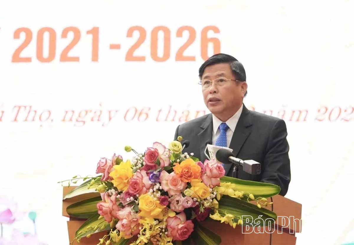 Triển khai kịp thời, hiệu quả các nghị quyết và chuẩn bị chu đáo cho nhiệm kỳ mới