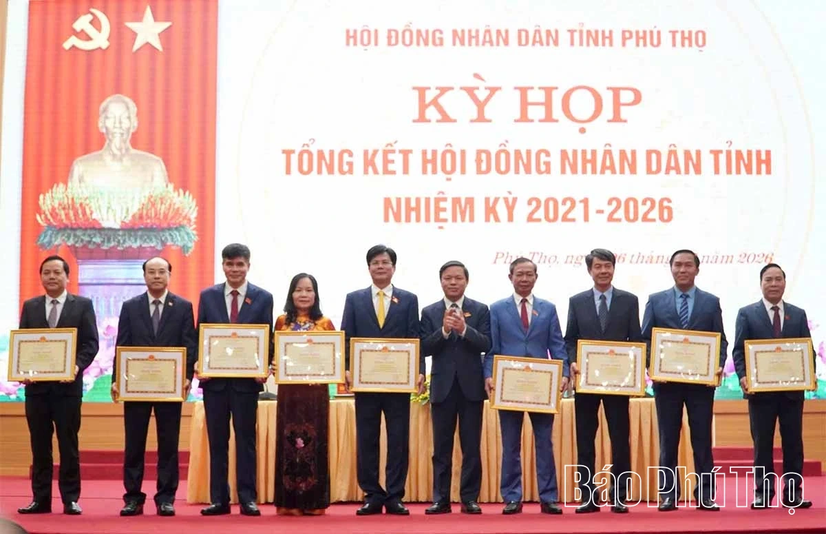 Triển khai kịp thời, hiệu quả các nghị quyết và chuẩn bị chu đáo cho nhiệm kỳ mới