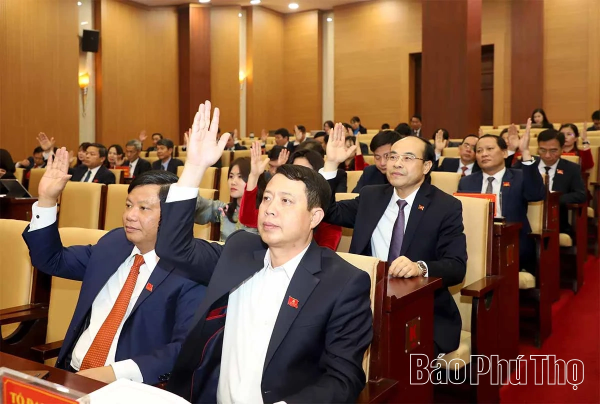 Triển khai kịp thời, hiệu quả các nghị quyết và chuẩn bị chu đáo cho nhiệm kỳ mới