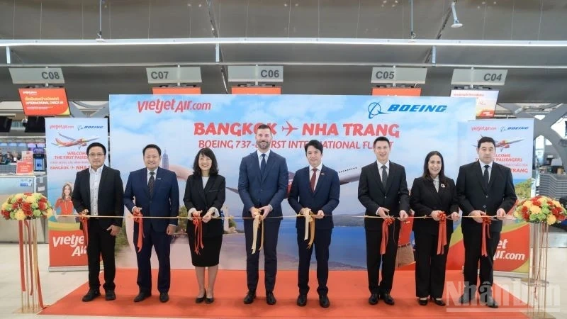 Vietjet Thailand khai trương đường bay Bangkok-Nha Trang bằng tàu bay Boeing 737-8