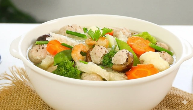Bí quyết nấu canh bóng bì thập cẩm truyền thống chuẩn vị Bắc