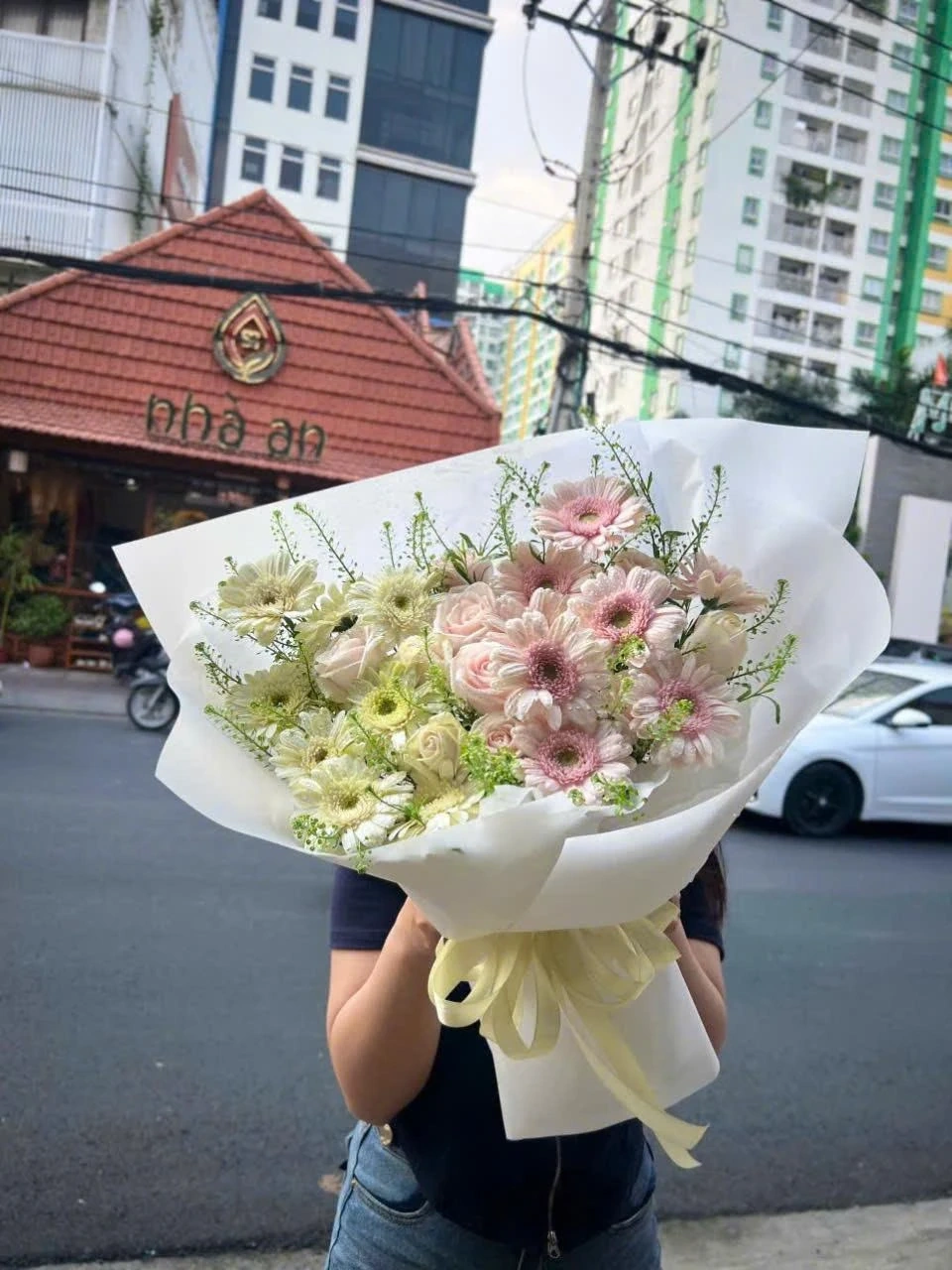 Dịch vụ điện hoa online: Giải pháp kết nối yêu thương nhanh chóng nhất