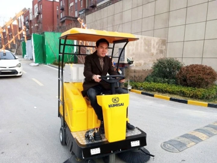 Cách sử dụng xe quét rác đúng chuẩn, an toàn