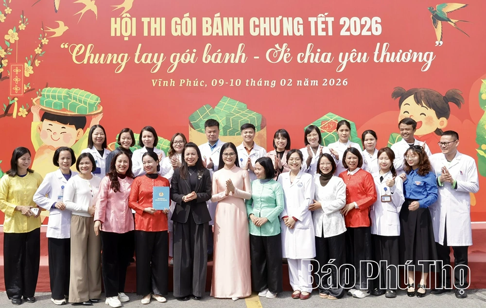 “Chung tay gói bánh - Sẻ chia yêu thương”