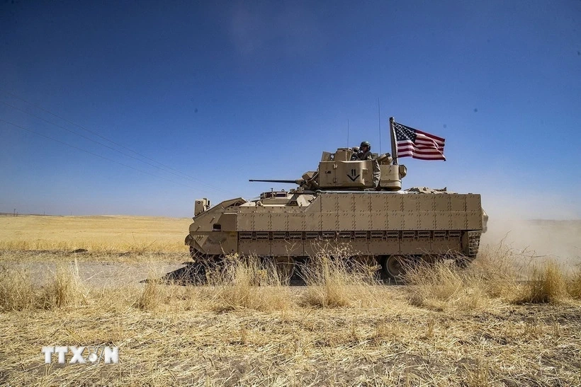 Mỹ tấn công hàng loạt mục tiêu IS tại Syria